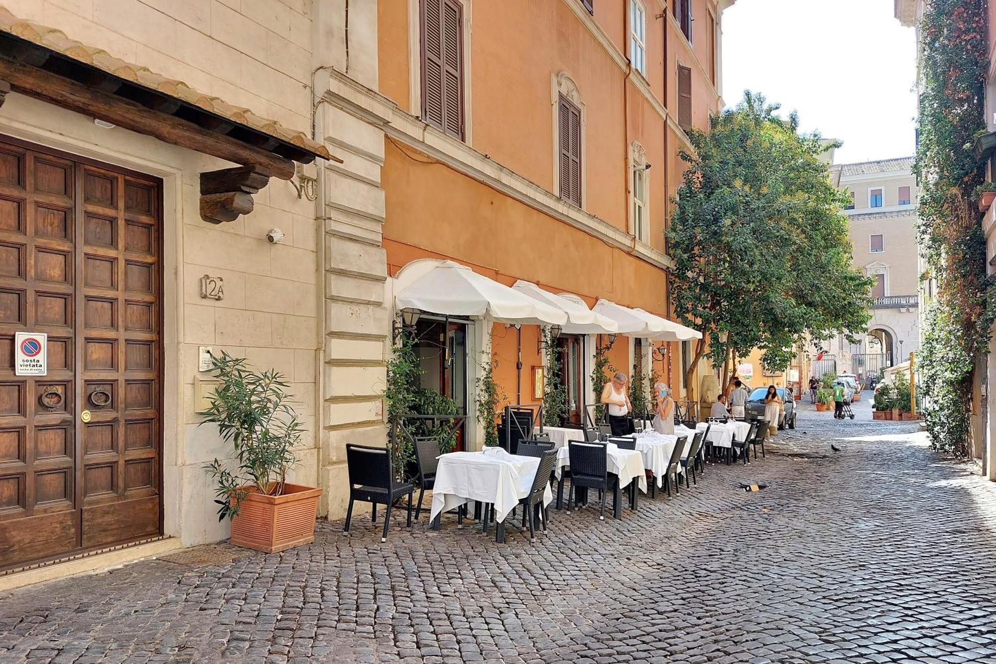 Trastevere Cisterna 4 Appartamento *
